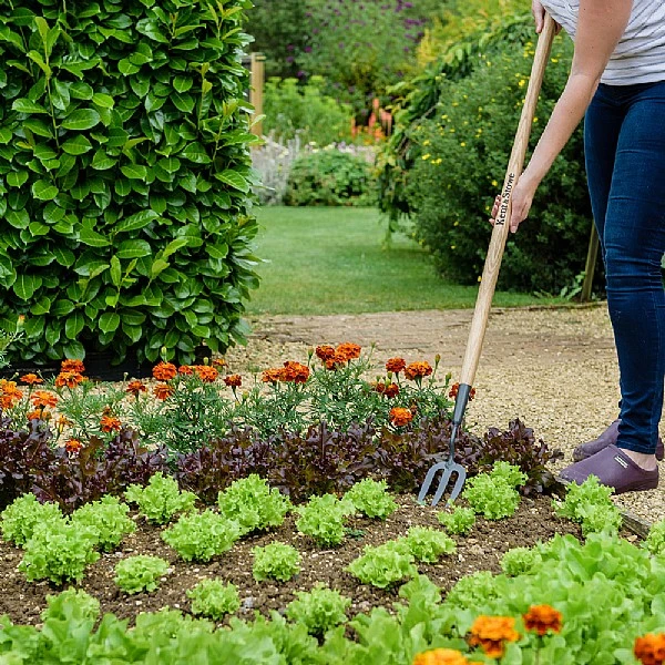 Kent & Stowe Carbon Steel Long Handled Fork 4 Kent & Stowe Carbon Steel Long Handled Fork - Image 2