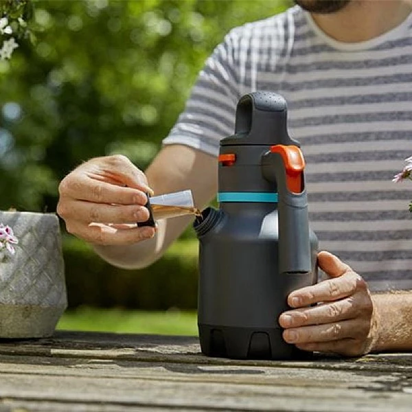 Gardena 1.25L Pressure Sprayer 6 Gardena 1.25L Pressure Sprayer - Image 4