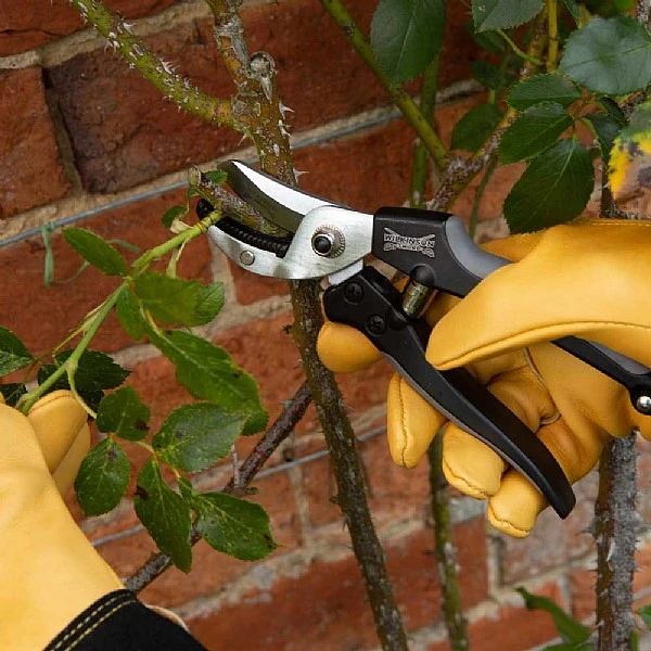 Wilkinson Sword Aluminium Anvil Pruners 4 Wilkinson Sword Aluminium Anvil Pruners - Image 2