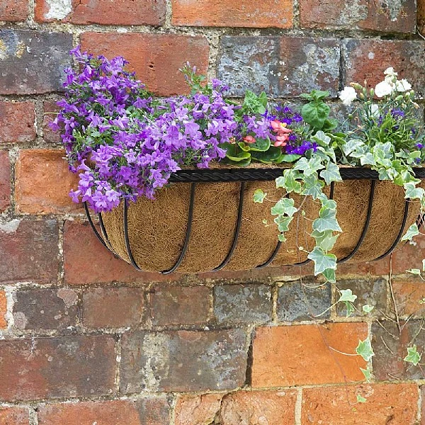 Smart Garden Saxon Wall Trough 30" (76cm) 4 Smart Garden Saxon Wall Trough 30" (76cm) - Image 2